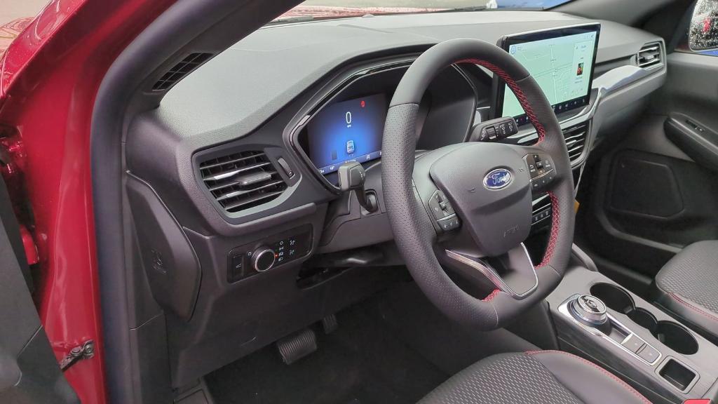 new 2025 Ford Escape car, priced at $33,010