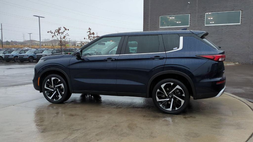 used 2023 Mitsubishi Outlander car, priced at $24,995