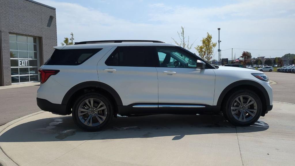 new 2025 Ford Explorer car, priced at $46,296