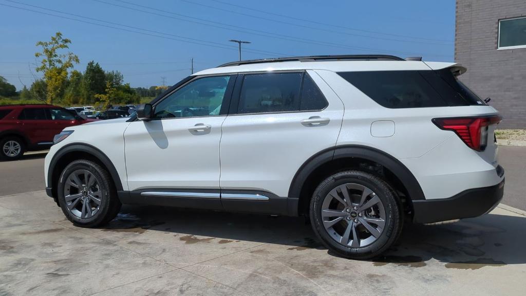 new 2025 Ford Explorer car, priced at $46,296