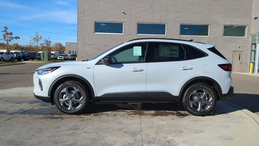 new 2025 Ford Escape car, priced at $35,152