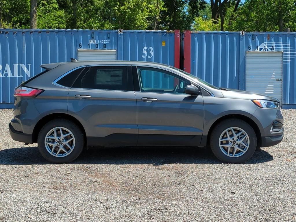 new 2024 Ford Edge car, priced at $35,762