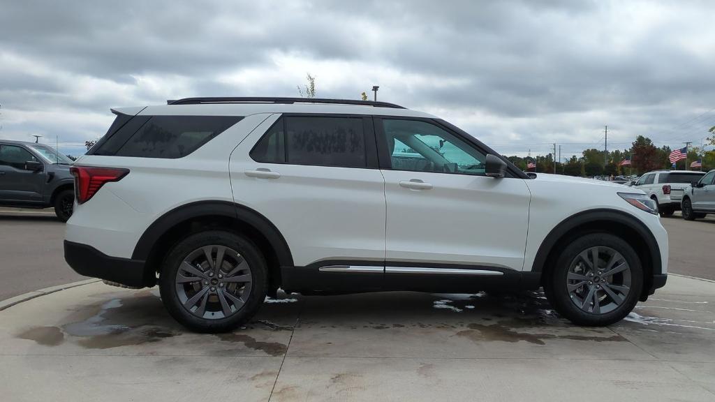 new 2025 Ford Explorer car, priced at $43,738