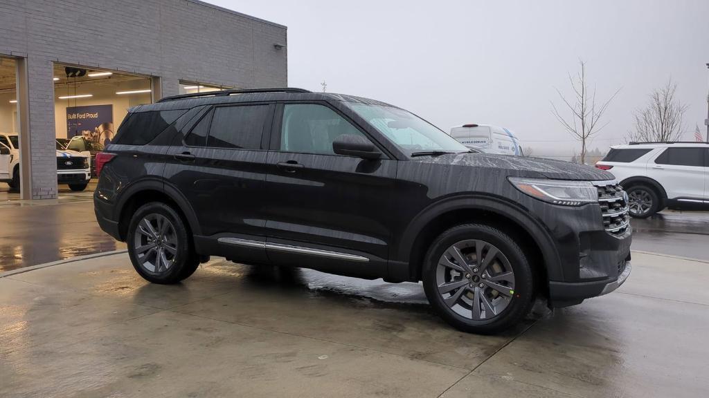 new 2025 Ford Explorer car, priced at $43,206