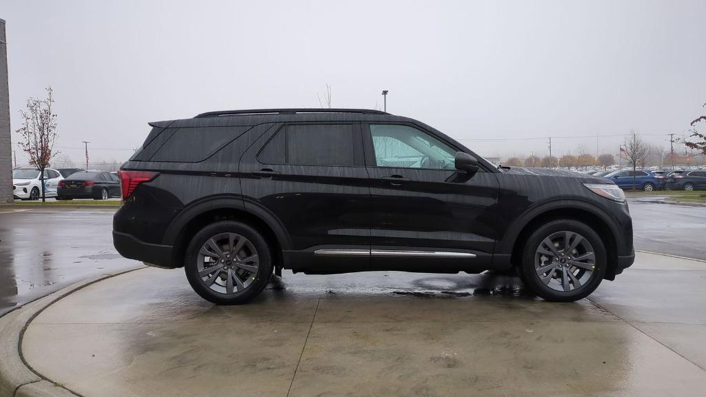 new 2025 Ford Explorer car, priced at $43,206