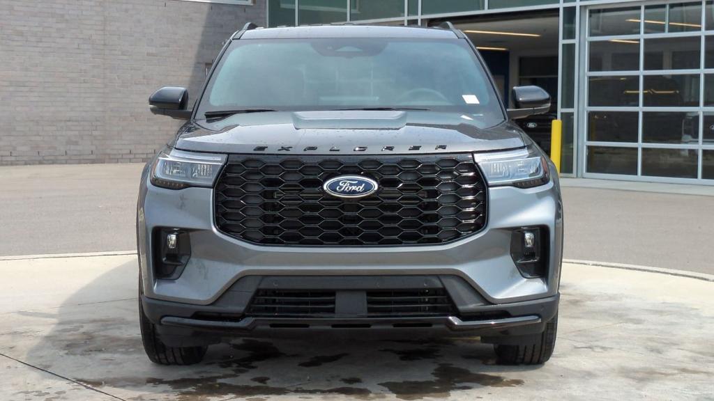 new 2025 Ford Explorer car, priced at $44,621