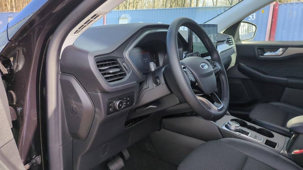 new 2025 Ford Escape car, priced at $38,651