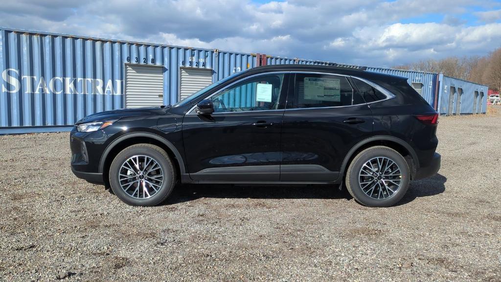 new 2025 Ford Escape car, priced at $38,651