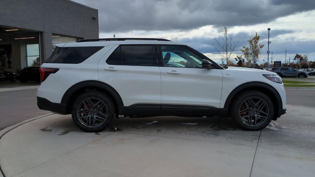 new 2025 Ford Explorer car, priced at $48,710