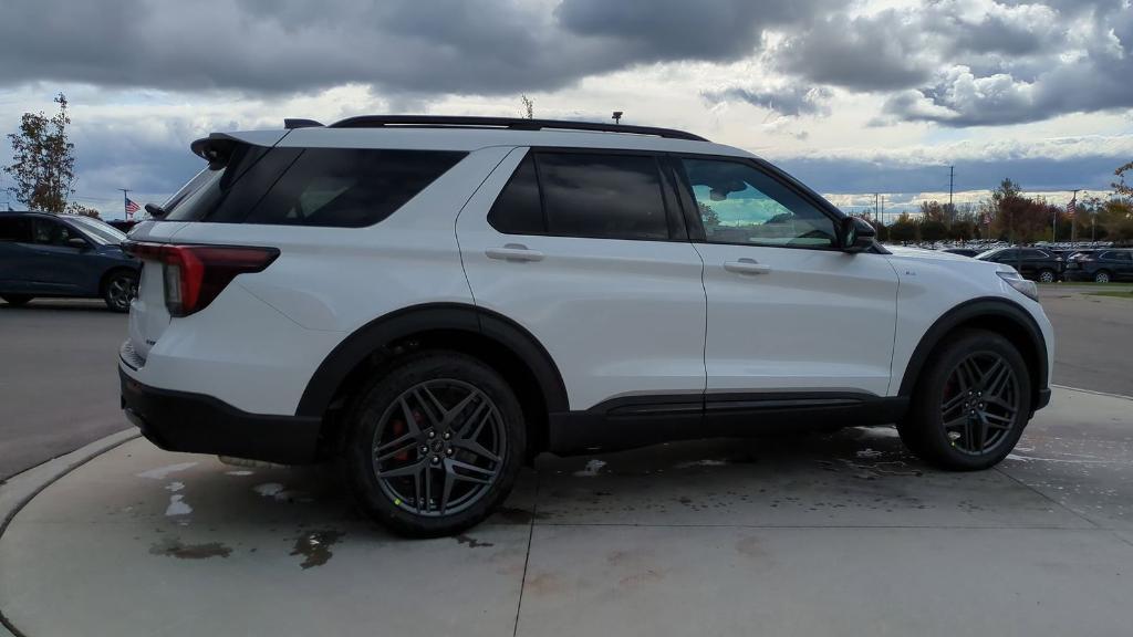 new 2025 Ford Explorer car, priced at $48,710