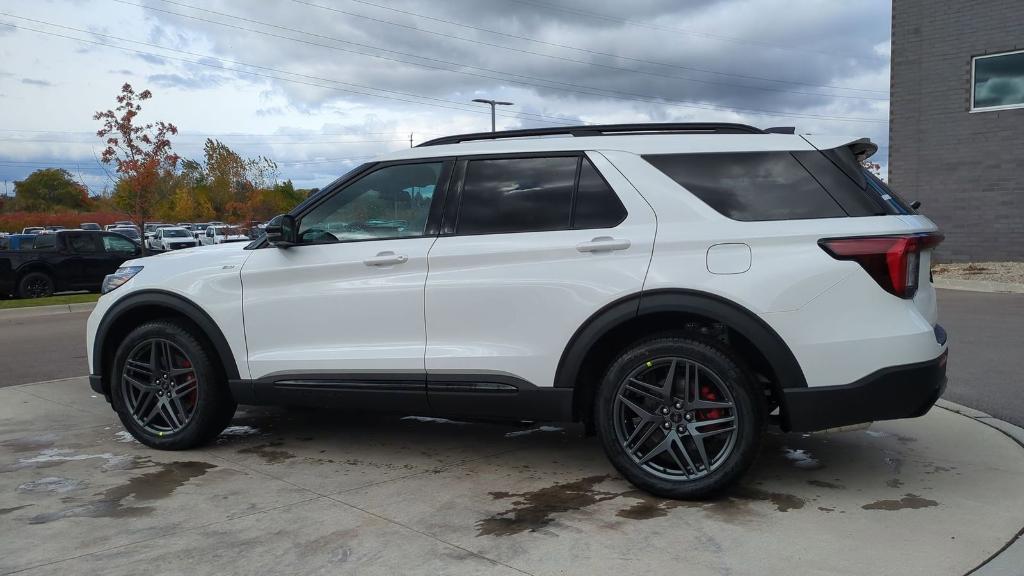 new 2025 Ford Explorer car, priced at $48,710