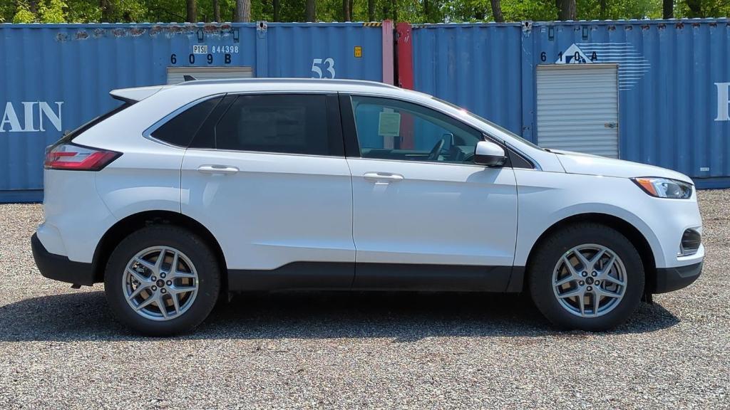 new 2024 Ford Edge car, priced at $35,911