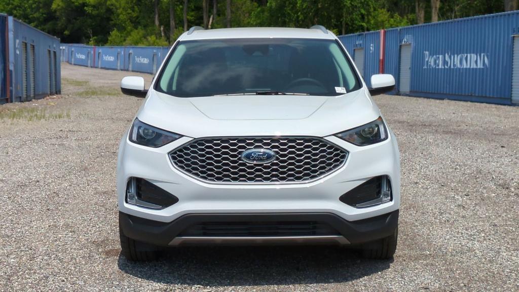 new 2024 Ford Edge car, priced at $35,911