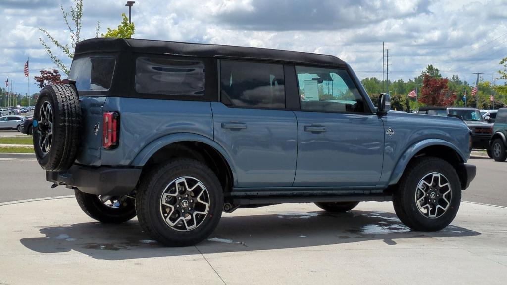 new 2024 Ford Bronco car, priced at $49,328