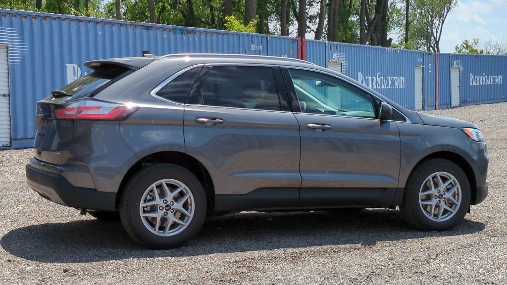 new 2024 Ford Edge car, priced at $39,911