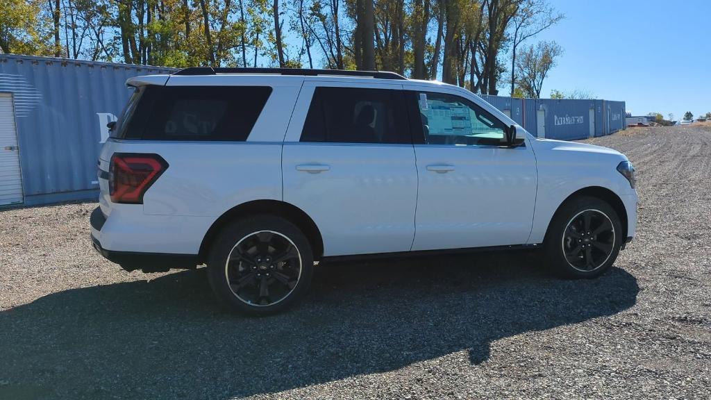 new 2024 Ford Expedition car, priced at $72,174