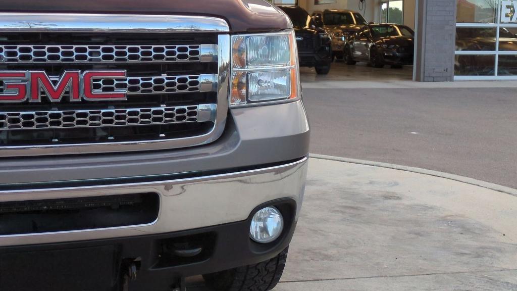 used 2013 GMC Sierra 2500 car, priced at $20,995