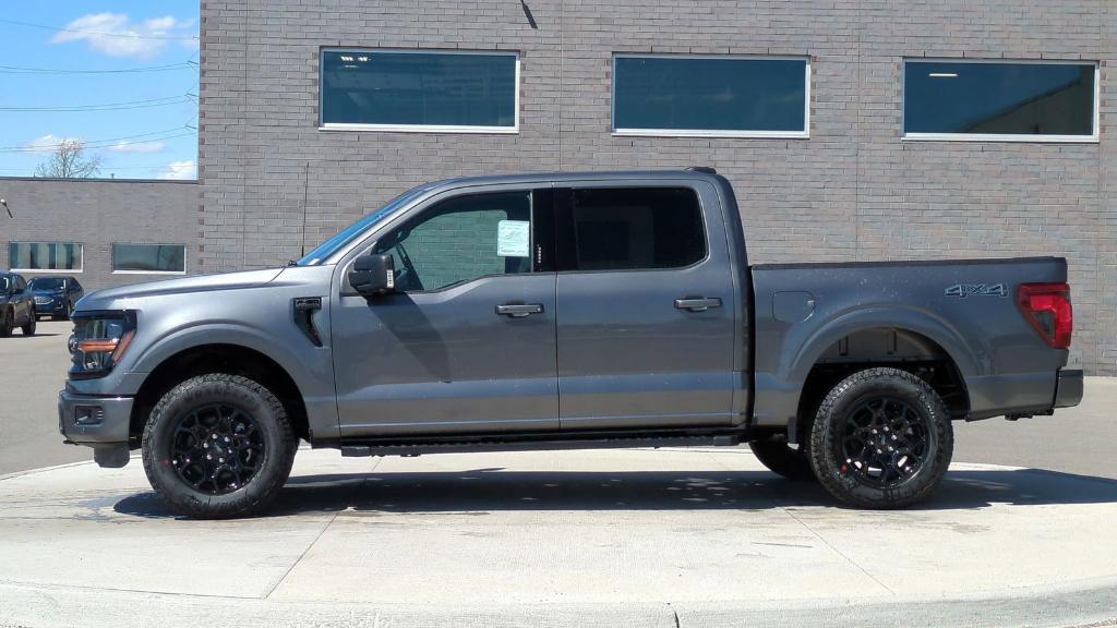 new 2024 Ford F-150 car, priced at $52,016