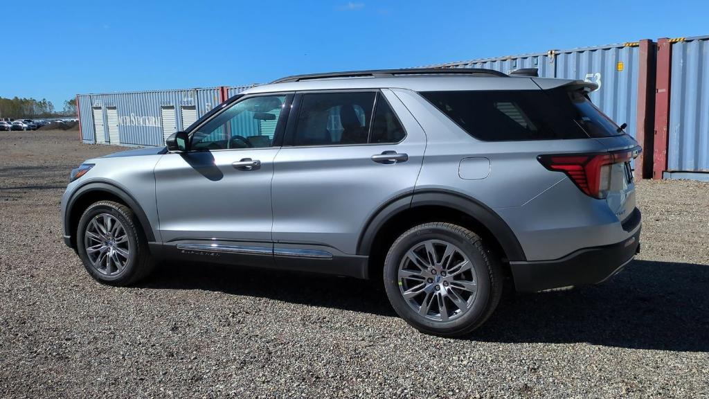 new 2025 Ford Explorer car, priced at $44,525