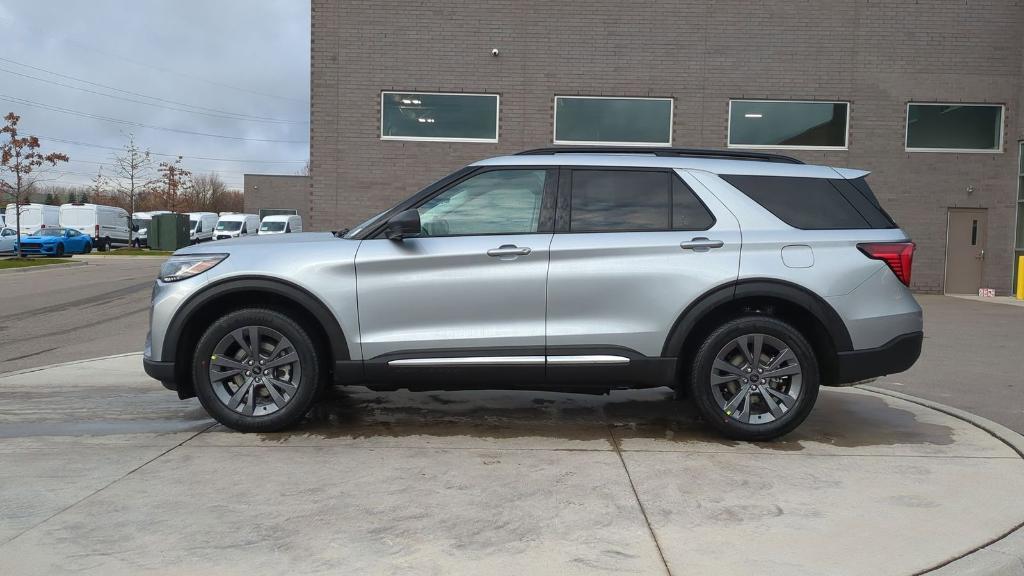 new 2025 Ford Explorer car, priced at $44,777