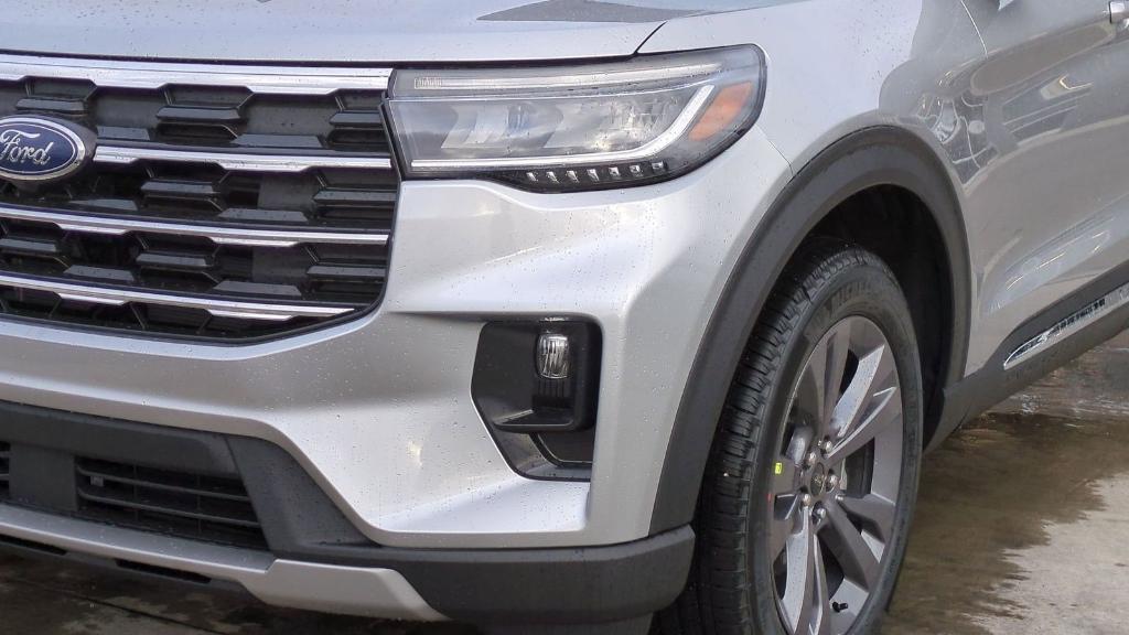 new 2025 Ford Explorer car, priced at $44,777