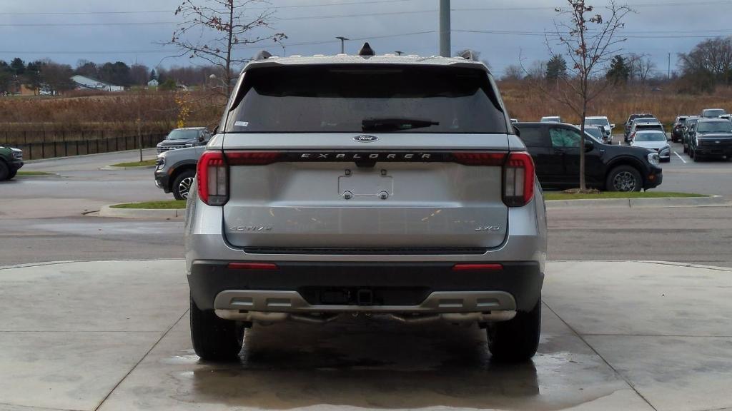 new 2025 Ford Explorer car, priced at $44,777