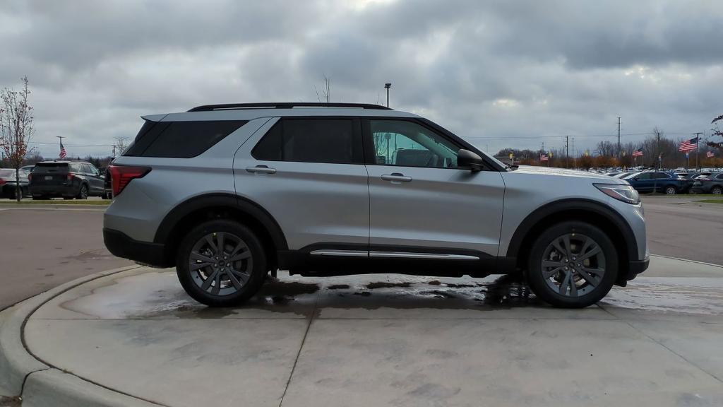 new 2025 Ford Explorer car, priced at $44,777