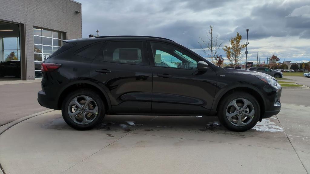 new 2025 Ford Escape car, priced at $31,952