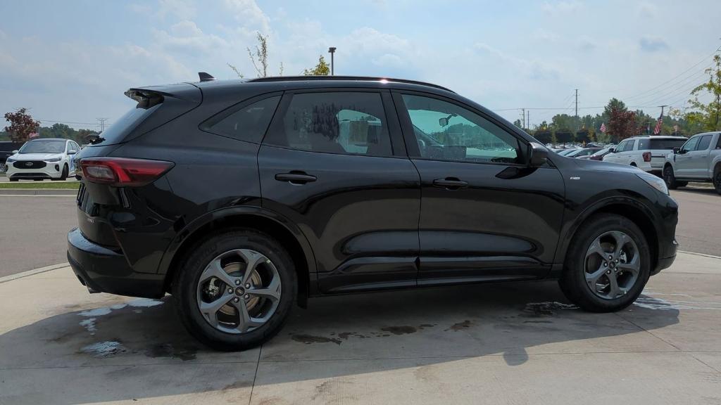 new 2024 Ford Escape car, priced at $33,456