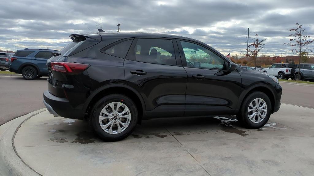 new 2025 Ford Escape car, priced at $29,761