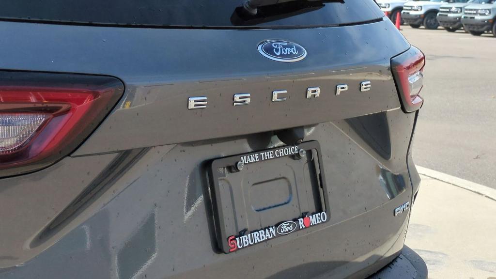 new 2025 Ford Escape car, priced at $31,952