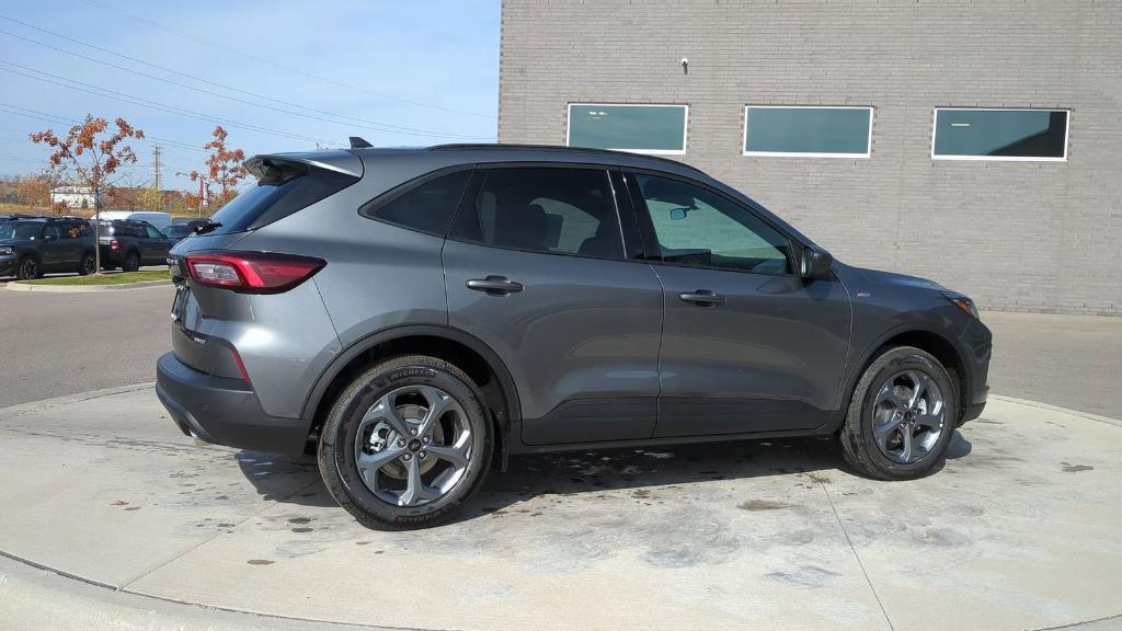 new 2025 Ford Escape car, priced at $31,952