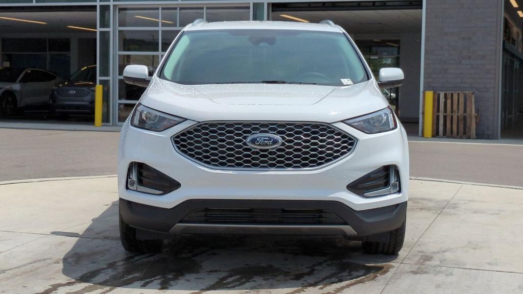 new 2024 Ford Edge car, priced at $39,911