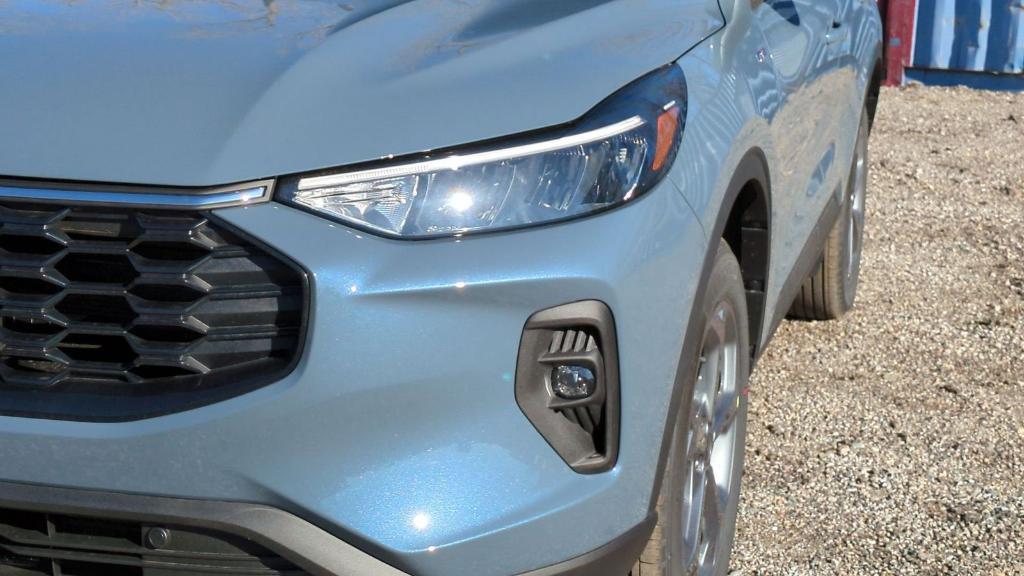 new 2025 Ford Escape car, priced at $33,220