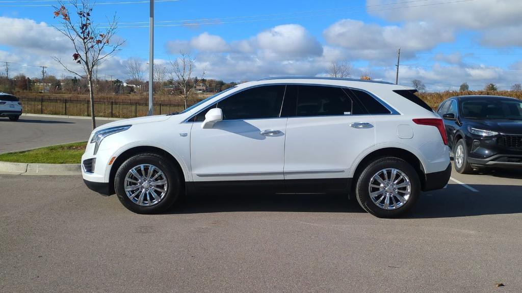 used 2017 Cadillac XT5 car, priced at $12,995