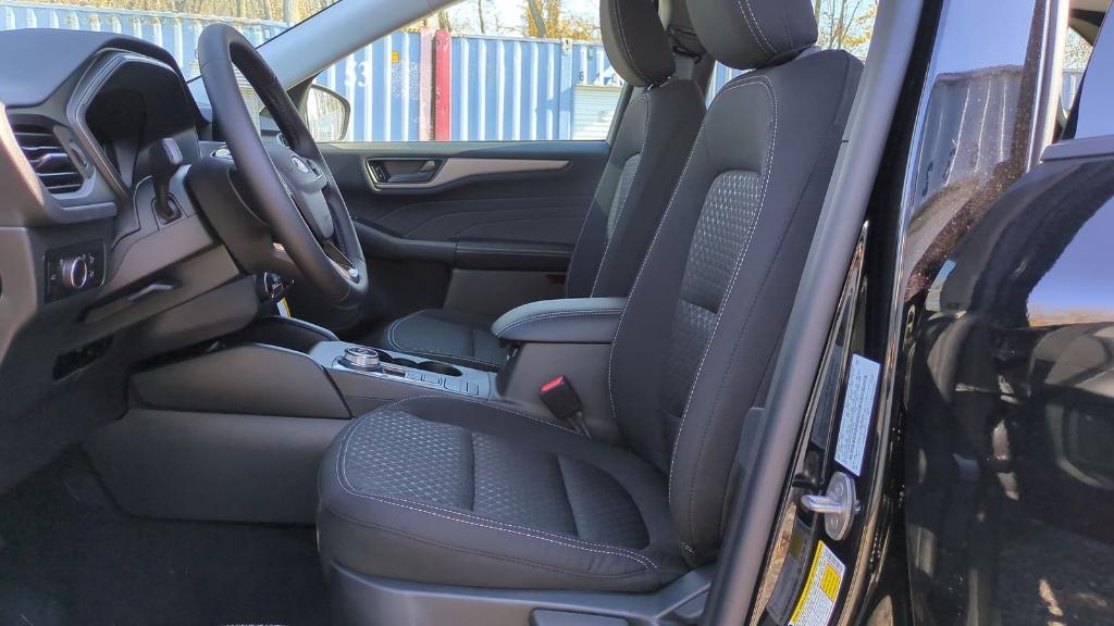 new 2025 Ford Escape car, priced at $30,146