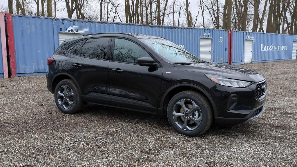 new 2025 Ford Escape car, priced at $33,298