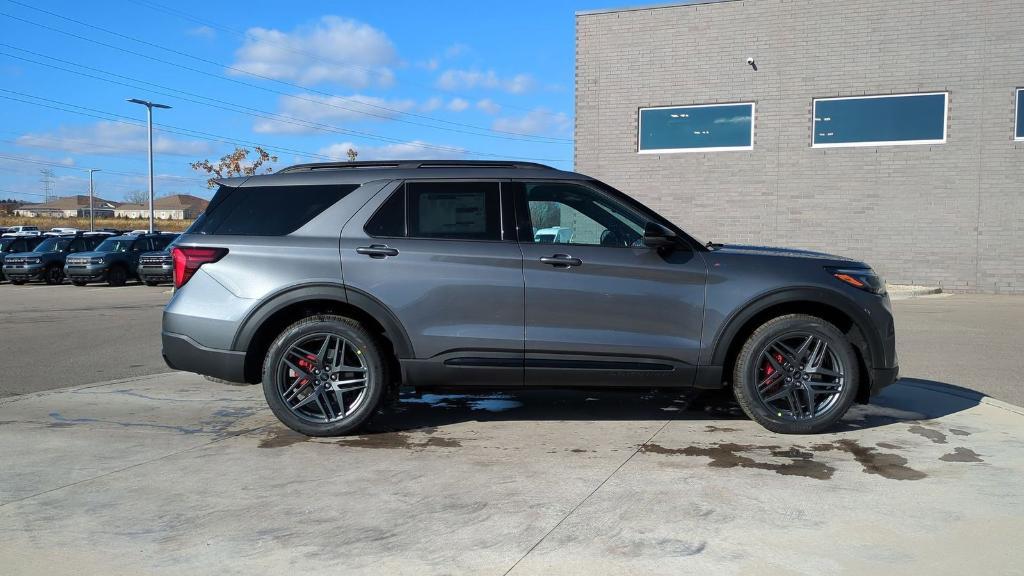 new 2025 Ford Explorer car, priced at $49,679