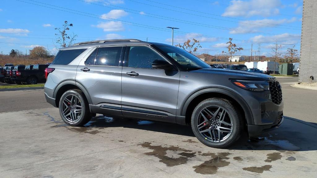 new 2025 Ford Explorer car, priced at $49,679