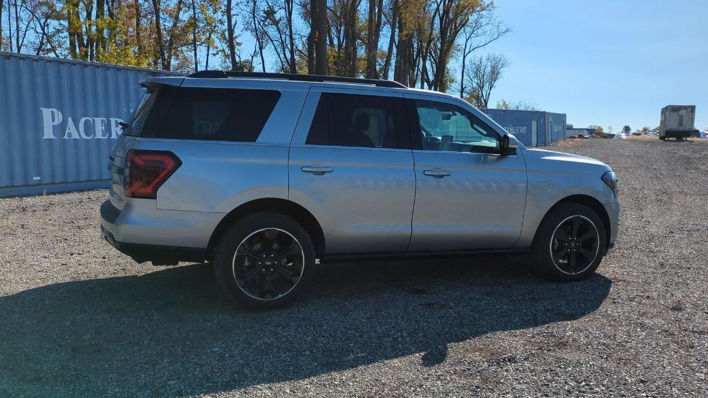 new 2024 Ford Expedition car, priced at $72,888