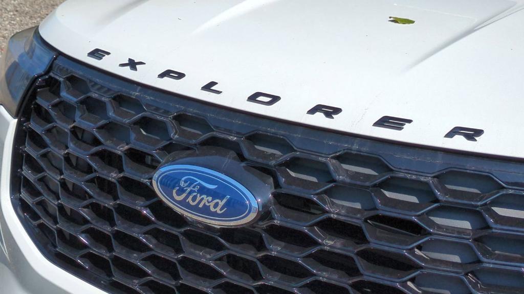 new 2025 Ford Explorer car, priced at $48,707