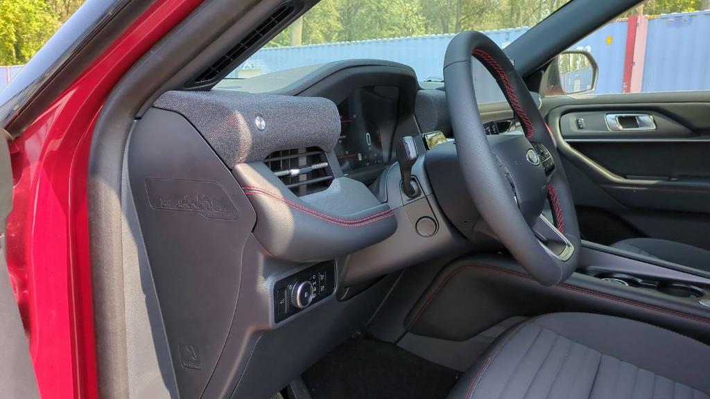 new 2025 Ford Explorer car, priced at $48,438