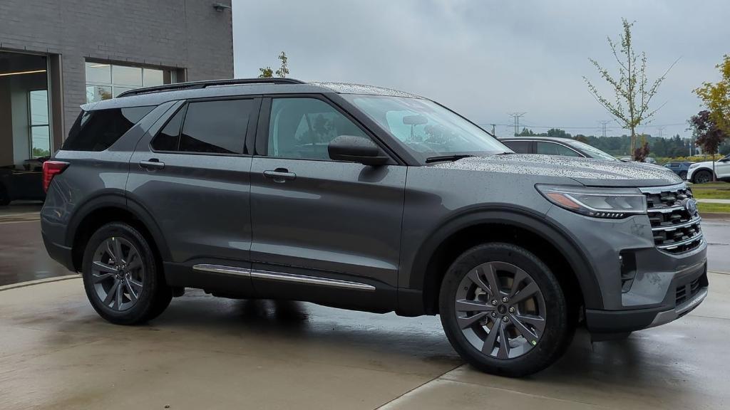 new 2025 Ford Explorer car, priced at $44,525