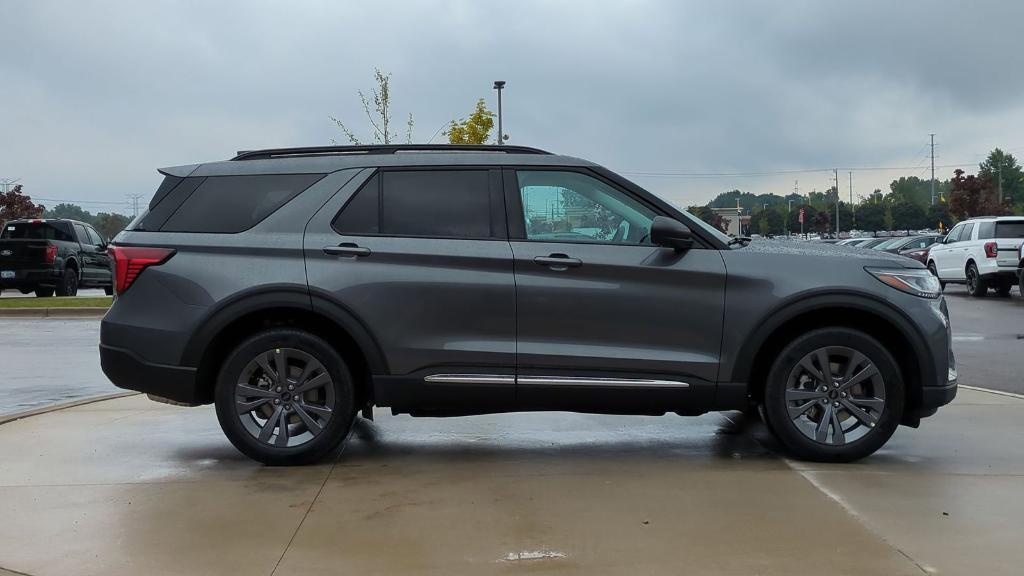 new 2025 Ford Explorer car, priced at $44,525