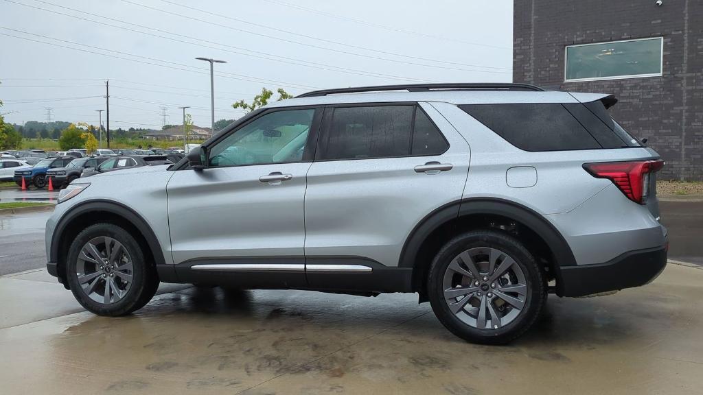 new 2025 Ford Explorer car, priced at $44,181