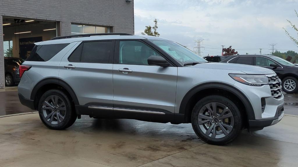 new 2025 Ford Explorer car, priced at $44,181