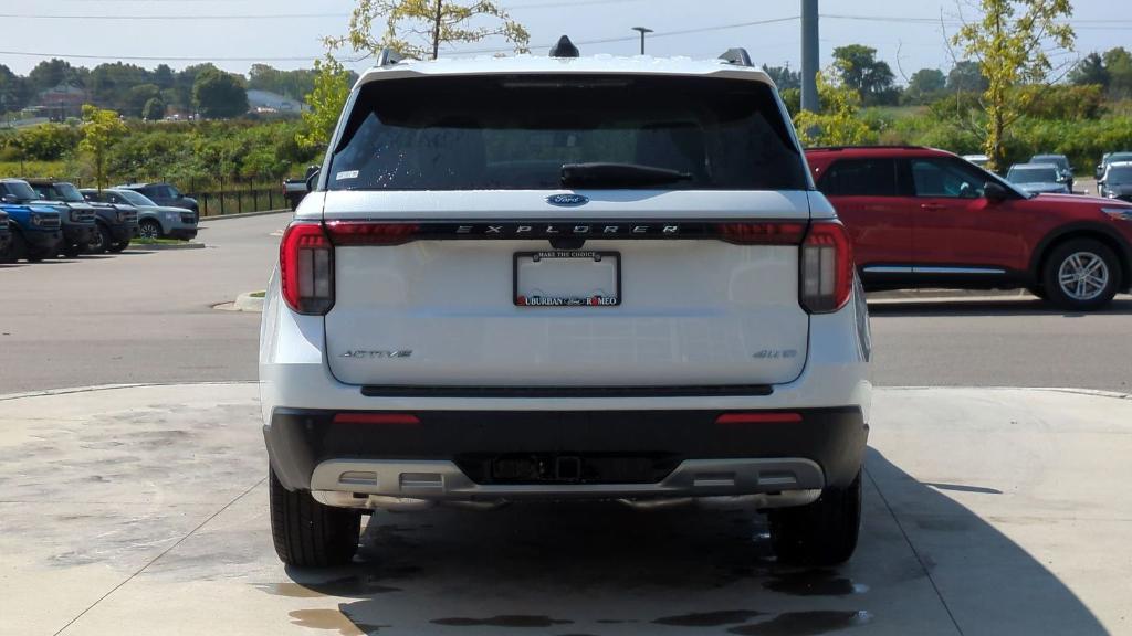 new 2025 Ford Explorer car, priced at $45,238