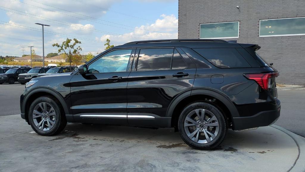 new 2025 Ford Explorer car, priced at $44,525