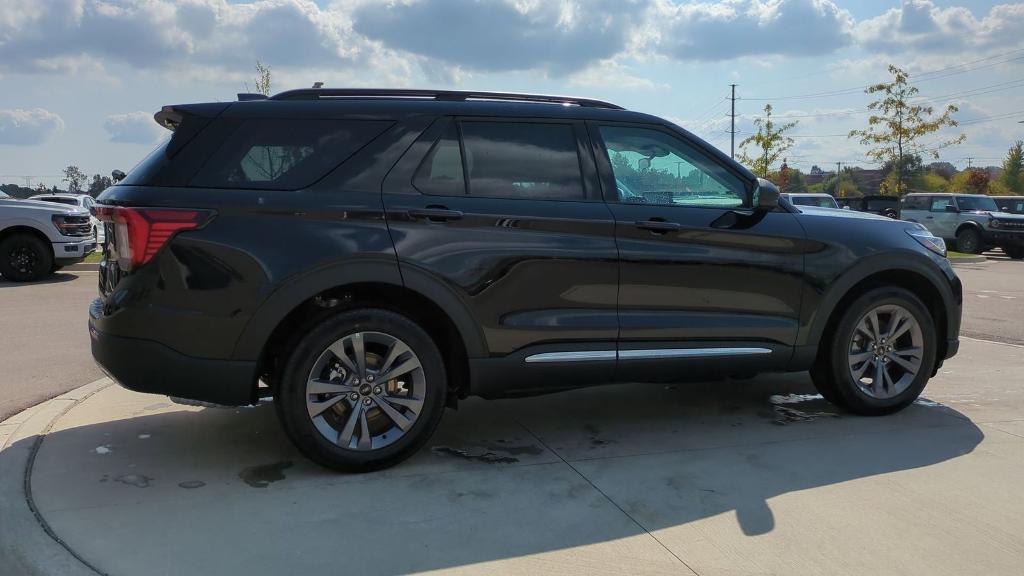 new 2025 Ford Explorer car, priced at $44,525