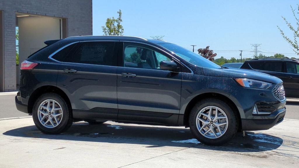 new 2024 Ford Edge car, priced at $36,354